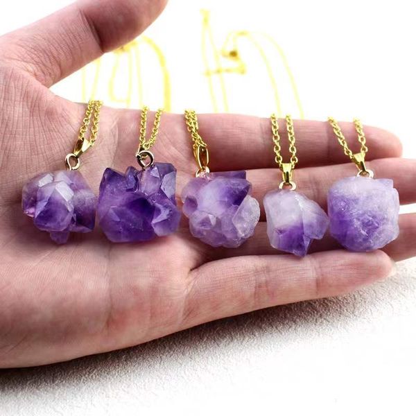 Pendentif en pierre minérale brute naturelle grappe d'améthyste collier de fleurs en cristal violet en gros