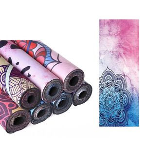 Tapis de yoga antidérapant absorbant la sueur imprimé numérique en daim et caoutchouc naturel couvrant le tapis communal