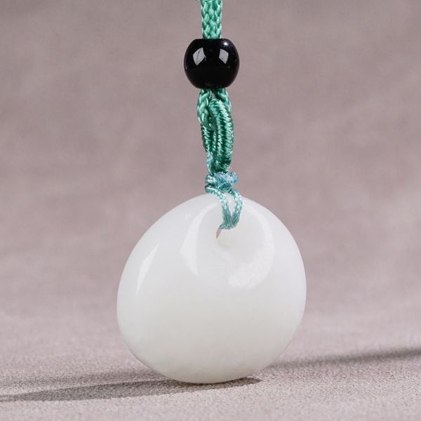 Collier de jade blanc naturel, pendentif à barre de verrouillage, chaînes mignonnes, colliers délicats, bijoux haut de gamme, bijoux à la mode, bijoux ornés