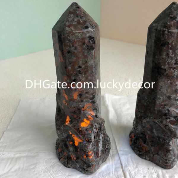 Natural Yooperlite Snake Skull Obelisk Crafts Yooper Lake Superior Glowing Rock Lucky Flame Stone Cuarzo Crystal Tower Point Wand Generator con Cobra Carving