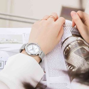 Navorce dames vlinder quartz horloge merk mode luxe creatieve horloges vrouwelijke volledige stalen polsband waterdichte klok 2021