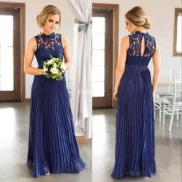 Army Blue Boho Country Long Damas de honor 2020 Carril de cuello alto Cordero de encaje PLISADO CAÑOS DE HONORA Vestido de invitado de boda 275a