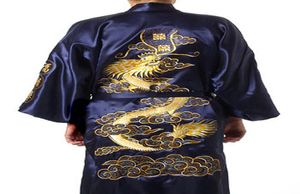 Marineblauwe Chinese mannen Silk Satin Robe Nieuwheid Traditionele borduurwerk Dragon Kimono Yukata Badjurk Maat S M L XL XXL MR0027035192