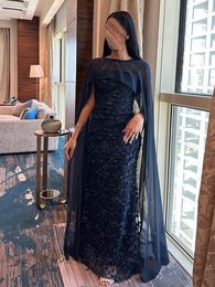 Navy Blue Lace Mother of the Bride Robes avec Cape Buste Breded Mermaid Robe Formel pour le mariage en mousseline de mariage Vestidos de Noche