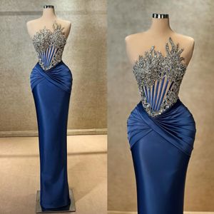 Robes de soirée de sirène bleu marine élégant corsage de corsage de bal plis plissages perles sans bretelles robes formelles personnalisées pour femmes