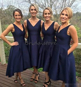 Navy Blue Short Bridesmeisje Jurken V-hals Mouwloze rits thee lengte Prom-jurken met zakken Hoge lage MAD VAN HERALEN