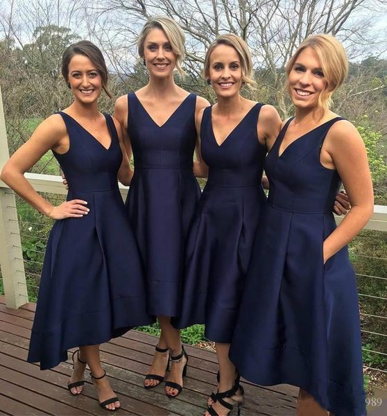 Navy Blue Simple Simple 2019 Vestidos de dama de honor Satin Satin Low Low-Neck Maid of Honor Vestido de té corto Longitud de la fiesta nocturna S