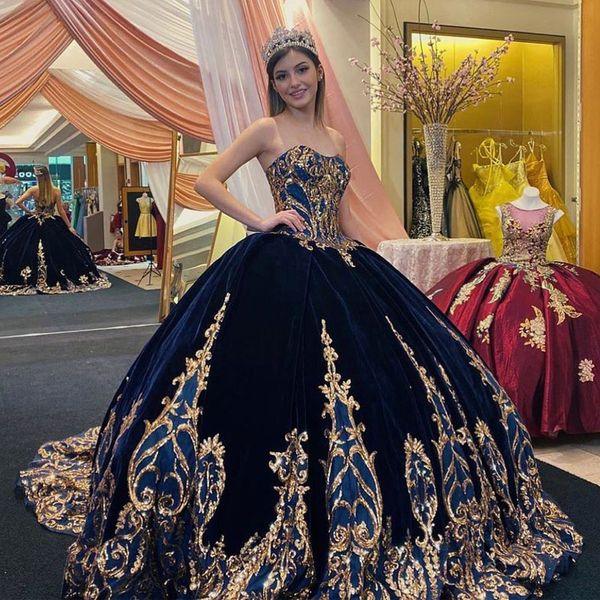 Robes de quinceanera en dentelle à paillettes de la Marine avec robes de bal sans bretelles CORSET CORSET Back Sweep Train Velvet Sweet 15 Masquerade Robe