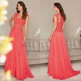 Neck Coral V Mother of the Bride Robes Sequins Lace Applique Full Longueur Une robe invité de mariage en ligne