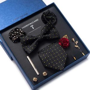 Coup Tie à cravate mix couleurs 2021 New Style Silk Classic Wedding Gift Fiater Pocket Set Set Coldie Box Black Suit ACCESSOIRES SOLID