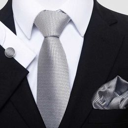 Nek Tie set Mooie handgemaakte nieuwste zijden Gravatas Holiday Gift Tie Pocket Squares Cufflink Set NecTie Man Dark Blue Dot Wedding Accessories