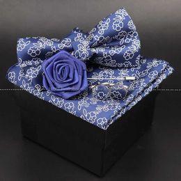 Coup de cou Set Solid Polyester Paisley Bowtie Mandkerchief Cuffer Blinks Set Men Fashion Butterfly Party Wedding Wedding Without Box Novely Gift
