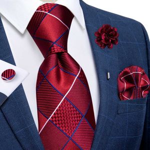 Coupage de cou Ties pour hommes 2023 New Fashion Mens 8cm Coldie avec broche Broch Pocket Square Cuffe Links Accessoires de mariage Grooman