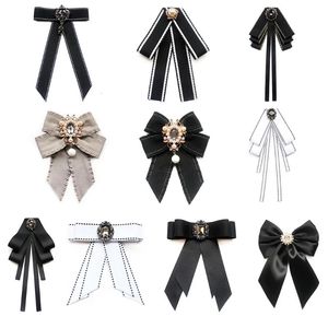 Stropdas Vintage Elegante Voorgebonden Stropdas Broche Imitatie Parel Sieraden Lint Strikje Corsage voor Overhemdkraag Kleding Dropship 231019