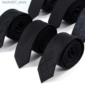 Coules de cou 8cm Tie en polyester pour hommes cravate noire