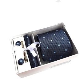 Neck Ties Boutique 7,5-8 cm brede stropdas Set rood blauw paars stropdassen voor heren en dames zakdoek manchetknopen clip box kerstcadeau s 231128