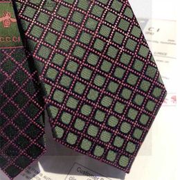 Cravates Designer Stripe Cravates Brodées Armée Vert Hommes Cravate En Soie Business Casual Mode Haute Qualité Noeuds Papillon Cravate L240313