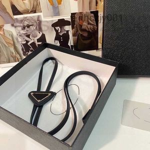Neck liens Designer avec boîte pour hommes pour femmes femme de mode à cravate en cuir pour hommes
