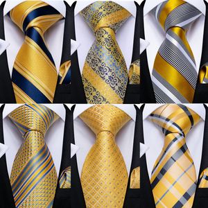 Cravates DiBanGu Hommes Cravate Jaune Rayé Cravate De Mariage En Soie Pour Hommes Hanky Bouton De Manchette Cravate Ensemble De Mode Bussiness Party Drop Design 230725