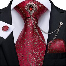 Corbatas para el cuello moda verde punto rojo 8cm corbata de seda para hombre negocios boda fiesta corbata pañuelo broche gemelos conjunto regalo DiBanGu 230602
