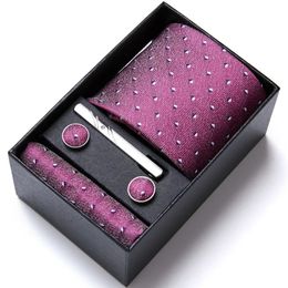 Cravates Cravates Coffret Cadeau Designer Cravate Ensemble Pour Hommes Mode Rose Cravate Mouchoir Boutons De Manchette Pin Classique Rayé Cravate 231013