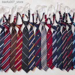 Coules de cou JK Petite cravate Femelle Style Lazy Uniforme Shirt Clit à noeud papillon Les étudiants masculins et féminins ne peuvent pas porter de shortq