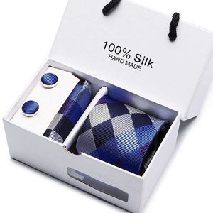 Nekbanden vreugde alice 8 cm nieuwe hoogwaardige herenbanden gravatas dos huizen stropdas set banden voor mannen gestreepte stropdassen geschenkdoos verpakking