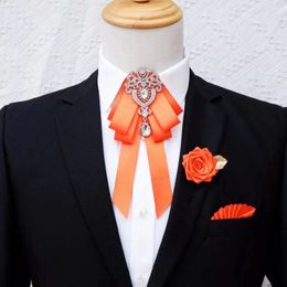 Cravates de luxe strass UK Business Banquet Accessoires de mariage Cocktail Noeud papillon Broche Poche Serviette Ensemble Mode Cadeaux Pour Hommes 231214