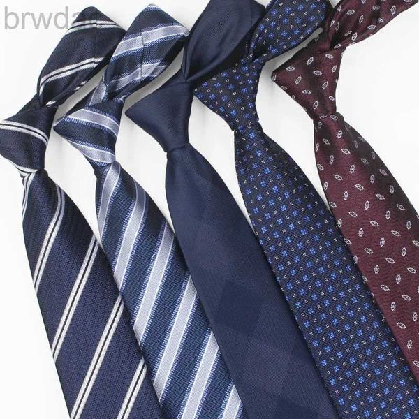 Coules de cou Man Brang Nouvelle cravate de cou vintage pour hommes 7 cm Coldie Fashion Ties rayées Men Slim mariage Cravat Necclues Paisly Retro Gravata 240407