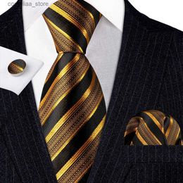 Coules de cou Ties de cou 70pcs mode luxe or rayé 100% cravate de soie pour les hommes à cravate de mariage Barry.