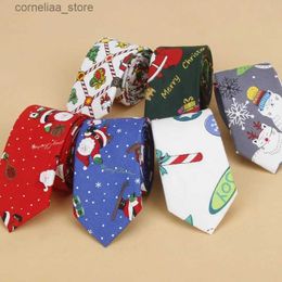 Cravates Cravates Cravates de Noël Cravate de Noël Hommes Mode Casual Flocon de Neige Imprimer Coton Slim Cravates Pour Homme Modèle Professionnel Cravate 6 cm Hot New Sell Y240325