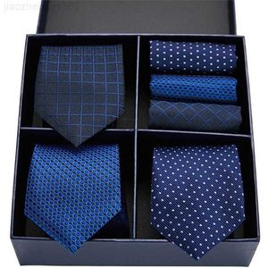 Clats de cou Boîtes de cou Boîte-cadeau Emballage Silk Ties for Men Noquete Hanky Set 3 styles pour hommes Tie Cravat rouge pour le mariage Coldie 230309