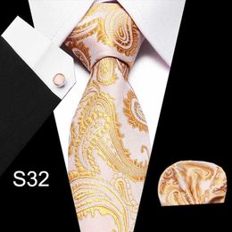 Coules de cou Ties Neck Livraison gratuites liens pour hommes Set Silk noir blanc argent flroal coule à cravate