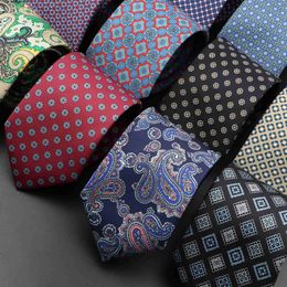 Stropdassen Stropdassen Nieuwe stropdas Heren Formeel 7 cm Zachte zijde Halslijn Paisley Bloem Dot Zakelijk Bruiloft Stropdas Gravatas Dagelijks Kledingaccessoires Cadeau Y240325