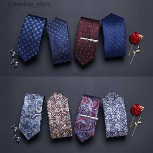 Corbatas Corbatas Corbata con estampado estampado para hombre de nuevo diseño Collar de 7,5 cm Corbata de boda Gravatas de poliéster jacquard adecuada para el lugar de trabajo Y240325
