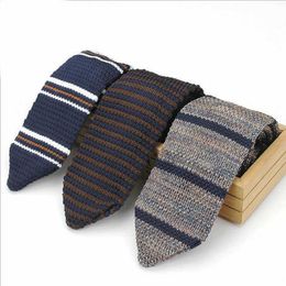 Cravates Nouveau Design Mode Homme Marque Slim Designer Tricoté Cravate Étroite Cravates Maigres pour Hommes Rayé