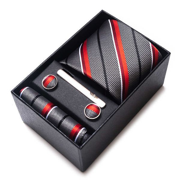 Corbatas para el cuello El más nuevo diseño Clásico Venta de fábrica Regalo de vacaciones Corbata de seda Pañuelo Gemelos Conjunto Corbata Caja Accesorios de boda Rayas J230227