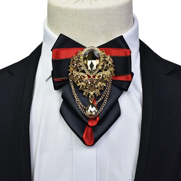 Cravates de cou Original luxe strass noeud papillon broches chaîne ensembles haut de gamme hommes femme bijoux cadeau hommes affaires fête accessoires de mariage 231128