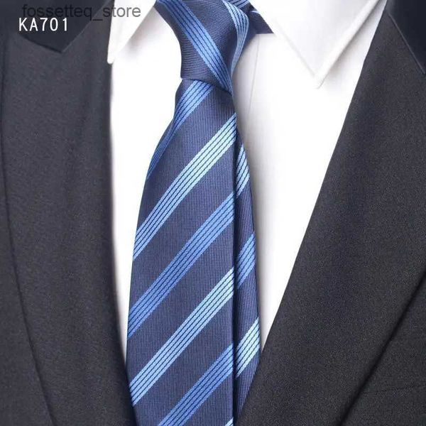 Corbatas de cuello Corbata roja y negra Boda para hombre Raya azul Negocios Accesorios de vestir casuales Moda profesional 7 cm L240313