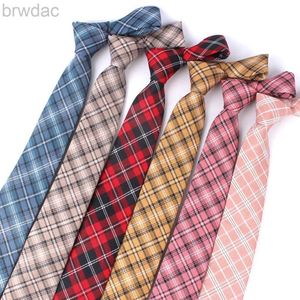 Coules de cou Rouges à plaid rouge pour hommes Skinny Men Tie à coude pour le mariage Business Casual Check Nectes classiques Clats Slim Neck Ties Gravatas 240407