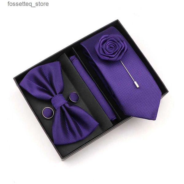 Corbatas de cuello Color sólido Corbatas a cuadros delgadas Conjunto con caja Púrpura Rosa Pajaritas Pañuelos Broches Gemelos para traje de boda Accesorios Regalos L240313