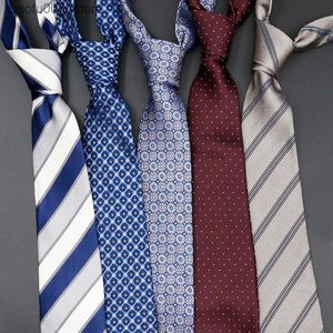 Coules de cou Tie Mente Mulberry Jacquard Jacquard Yarn Dyed Stripe Business Casual Korean Tie 8cmq