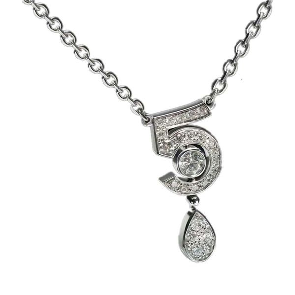 Collier Chaînes Designer Luxe Mode Femmes Petit Parfum Or Blanc No. 5 Parfum Avec Collier De Diamant Goutte D'eau Gland Tempérament Chaîne De Clavicule