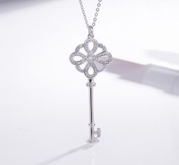 collier Noeud Chinois Sier Plaqué tempérament chaîne de pull incrustée de diamant clé modélisation pendentif clavicule luxe niche2303386