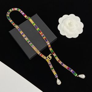 Ketting ontwerper kleur diamanten halsketting sieraden cadeau kan vrouwen en meisjes geschenken geven aanbevolen sieraden geen doos