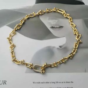 Collier créateur pour homme et femme Europe Amérique Mode cuivre Bracelet à breloques collier Cuba diamant Bracelet fête de mariage cadeaux de Saint Valentin