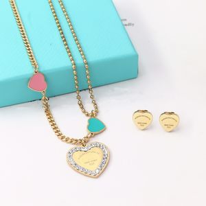 Collier Designer pour femme amour coeur collier en or Europe Amérique Mode bijoux de luxe collier de créateur fête de mariage bijoux cadeau Saint Valentin