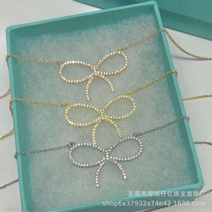 Gratis verzending kettingontwerper voor vrouwen Tiffaninesss sieraden S925 sterling zilver met strik bezaaide diamanten ketting modieuze en minimalistische sleutelbeenketting