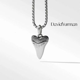 Collier Dy Designer de luxe TwistedDY Nouvelle mode Dents de requin Pendentif en argent pour vente directe