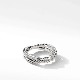 Collier Dy Designer de luxe TwistedDY Bague en argent pur polyvalente et personnalisée avec diamants Mosang pour vente directe